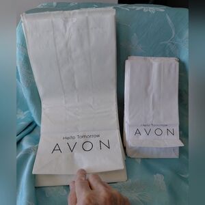 Avon White Gift Bags Set